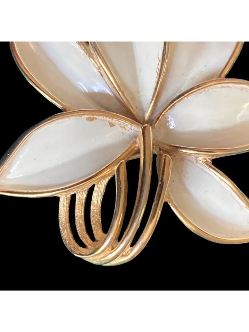 Trifari gold tone